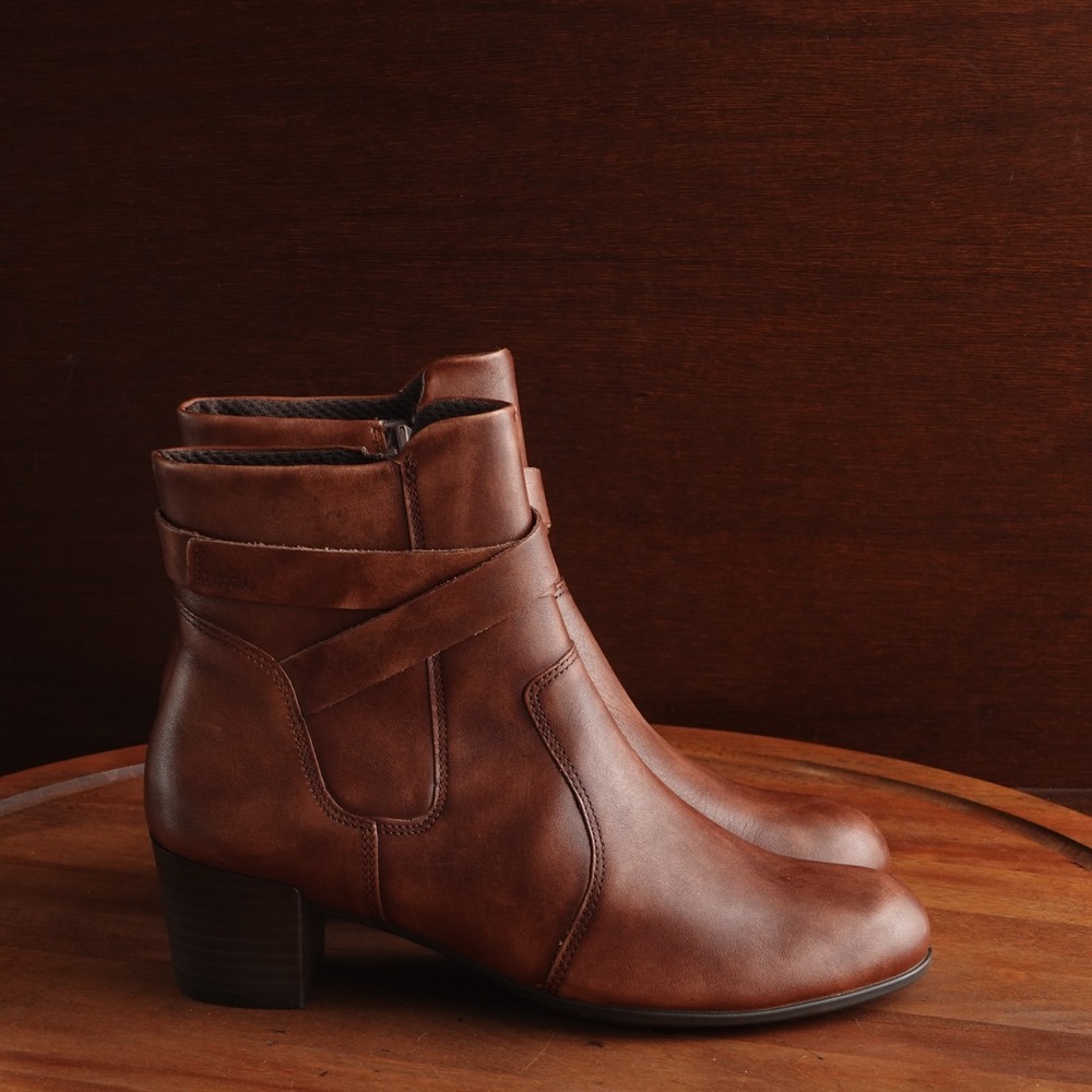 Ecco Boots Women SZ EU 37 US 6-6.5 Brown Shape M35 Wrapped Shaft Classic Comfort